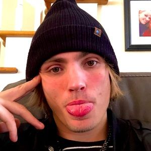 Meet your Posher, Devon